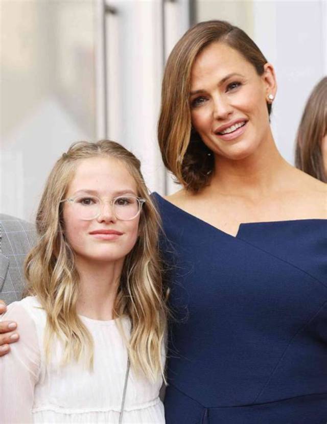 Jennifer Garner's Daughter Commits to Elite College