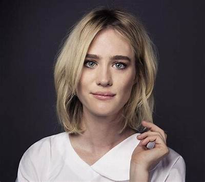 Mackenzie Davis's Stunning Topless Photos: a Must-See